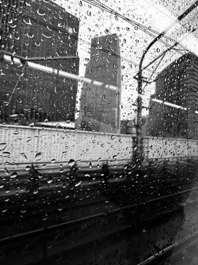 雨天背景图 暗调背景图 黑色系背景图