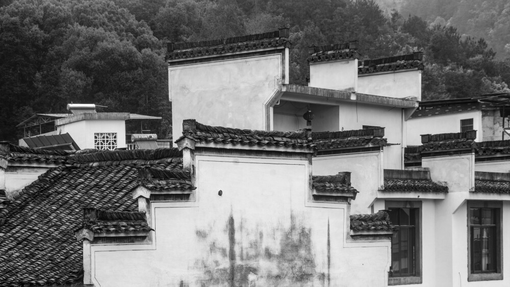 天井：徽州歙县昌溪古村落，徽派建筑在天井。