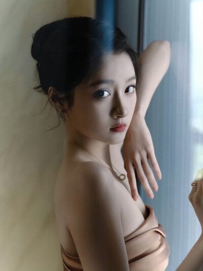 关晓彤