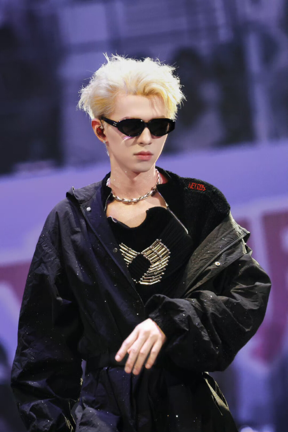 cr.-Hey1106·何浩楠