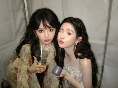 王玉雯 田曦薇