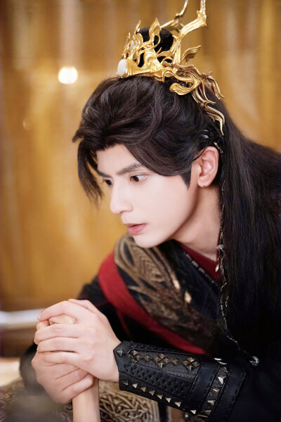 成何体统 夏侯澹