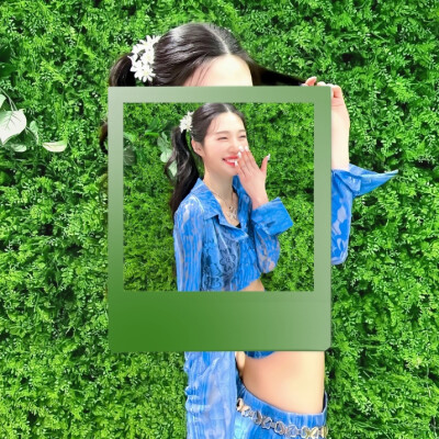 •The princess among the flowers
