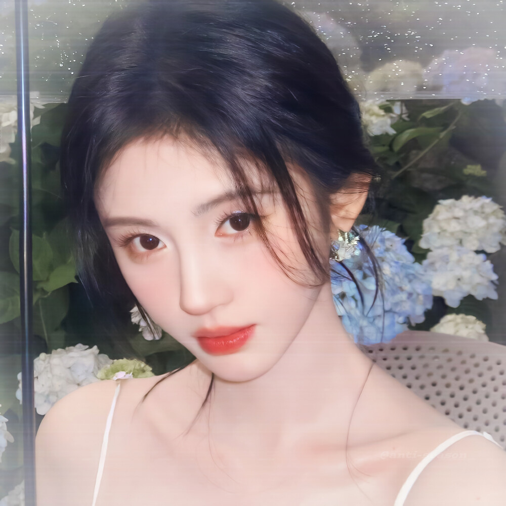鞠婧祎