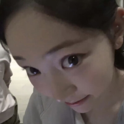 就这样看着你
