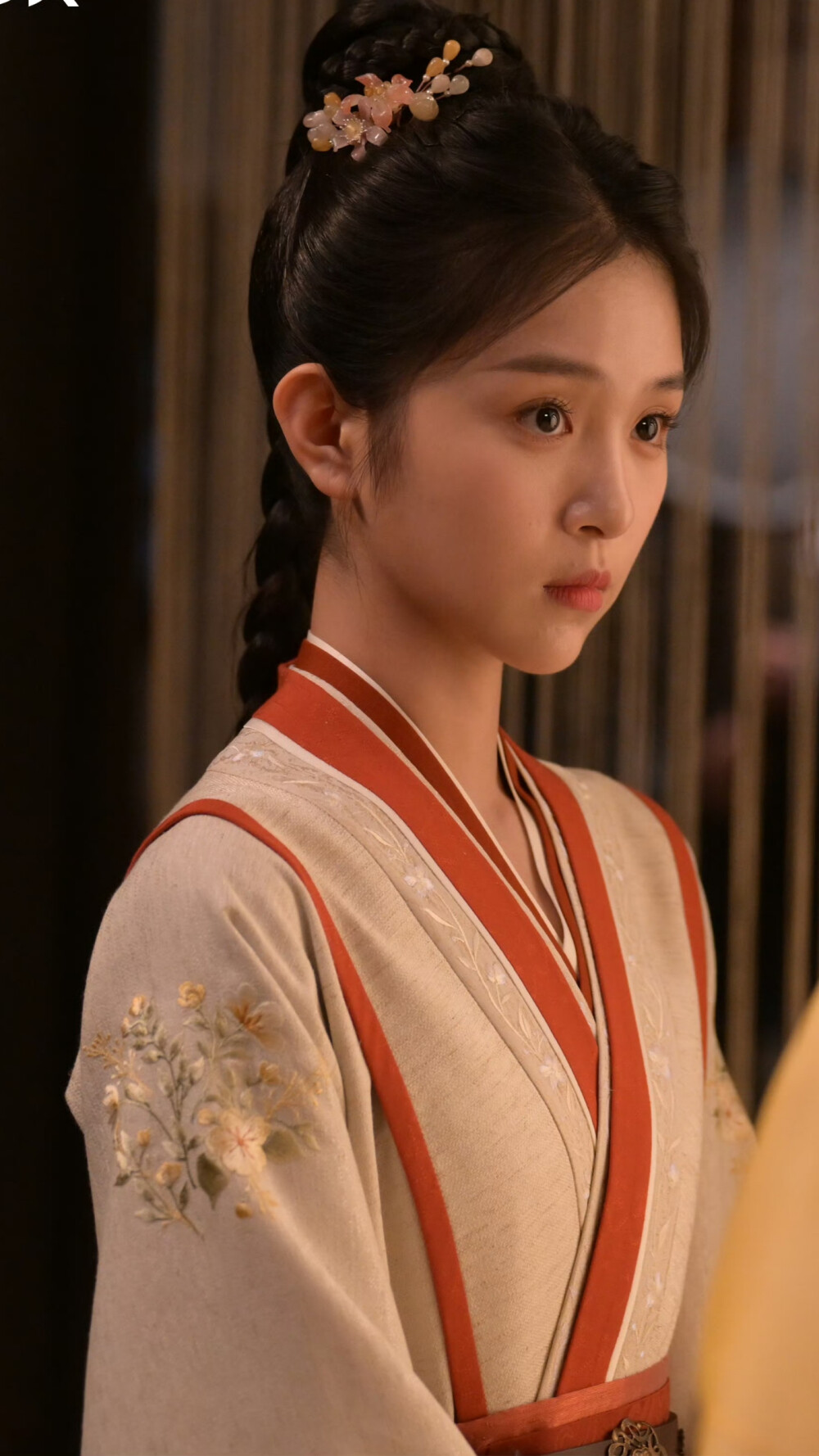 桃花映江山