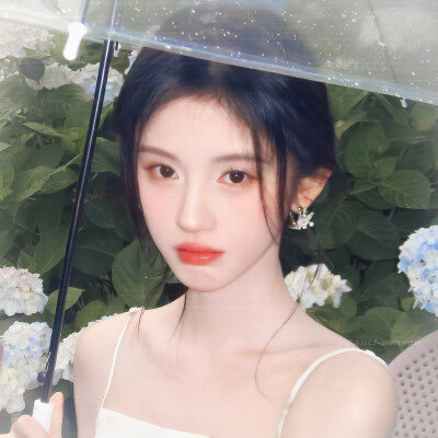 鞠婧祎