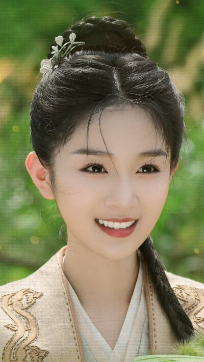 桃花映江山