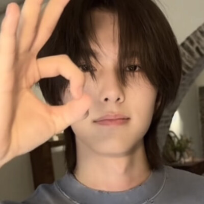 宝子终于舍得出来了