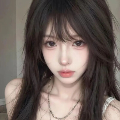 女