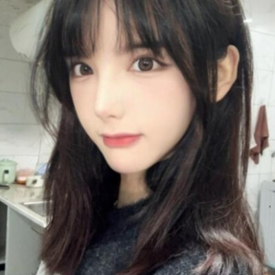 女孩我的故事因为你而展开