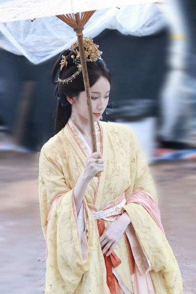 桃花映江山 孟蓁蓁