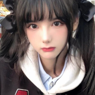 女孩我的故事因为你而展开
