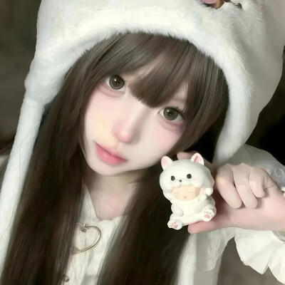 女