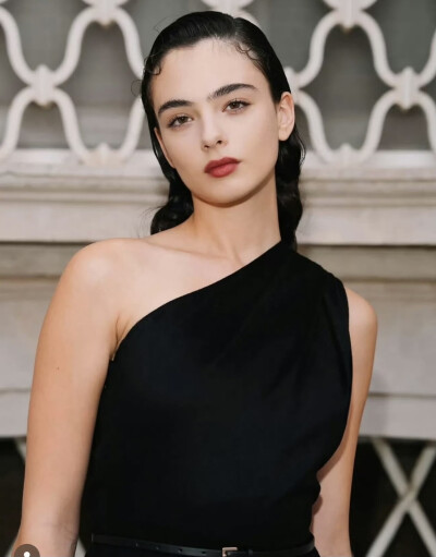 BY爱喝可乐的古娜小姐 法国 Deva Cassel