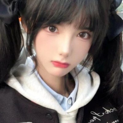 女孩我的故事因为你而展开
