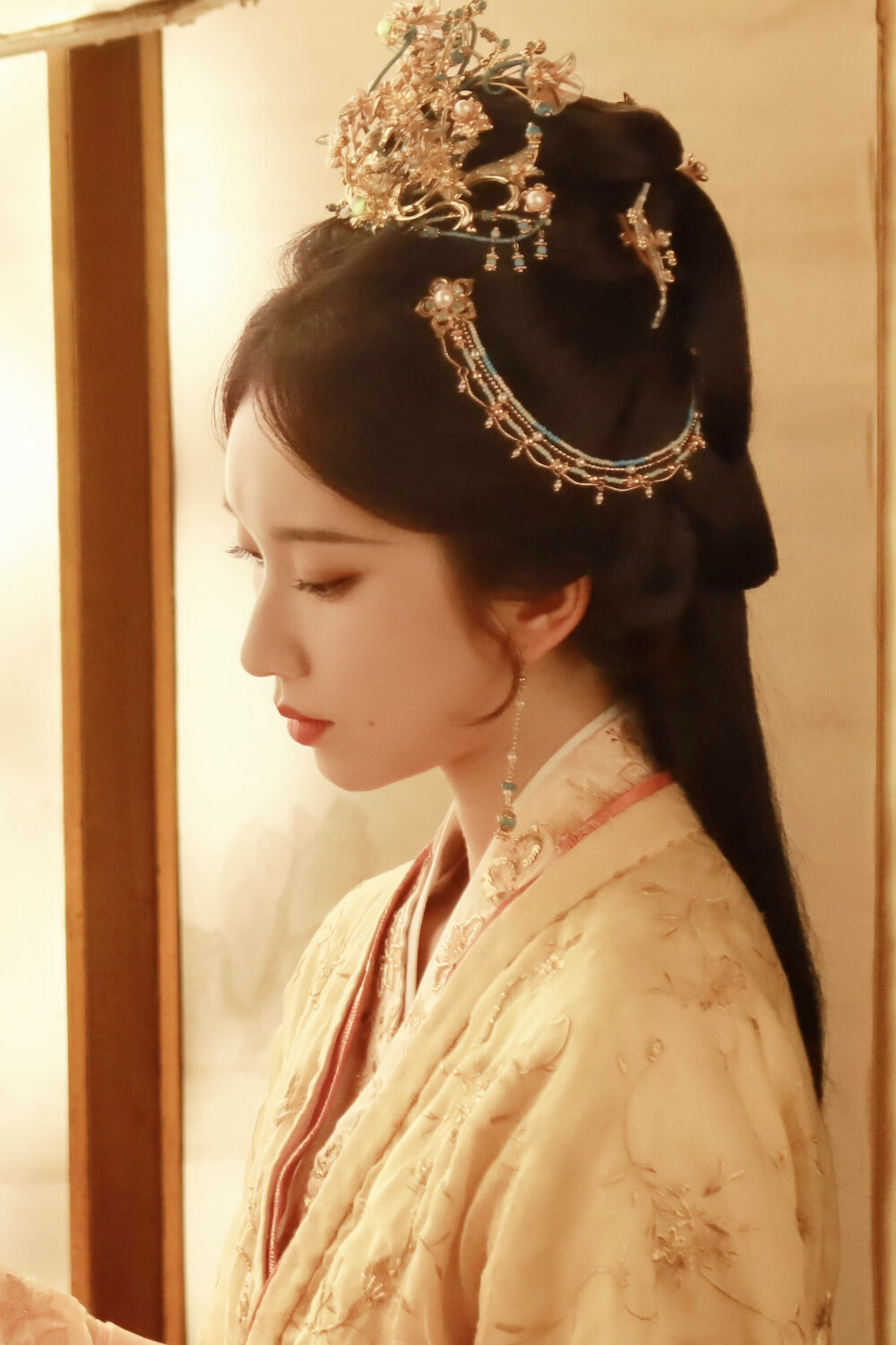 桃花映江山 孟蓁蓁