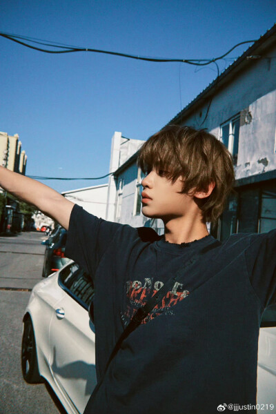 黄明昊