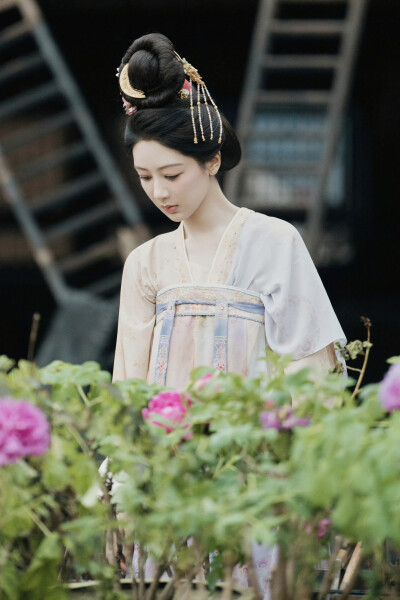 锦绣芳华 何惟芳