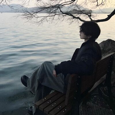 我开始接受每个不愉快的明天
侵权删