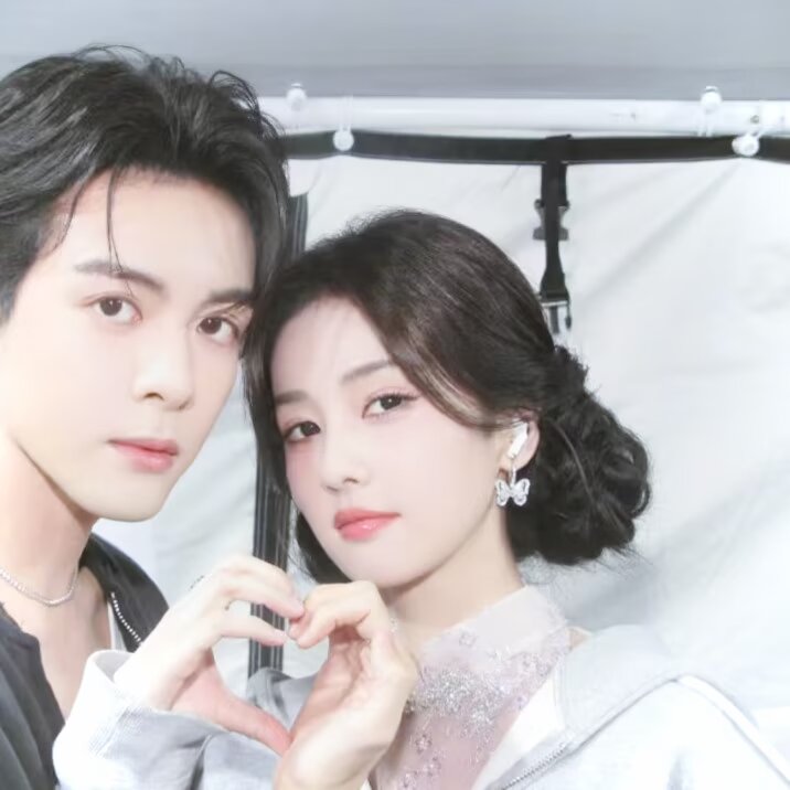 临江仙
白鹿·曾舜晞