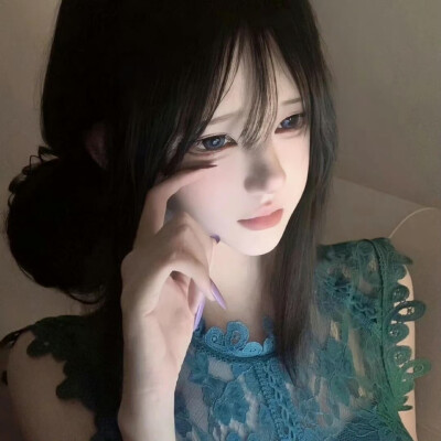 黑色