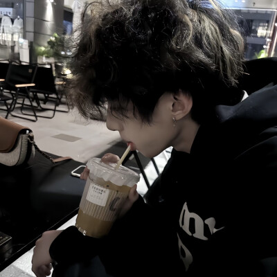 我开始接受每个不愉快的明天
侵权删