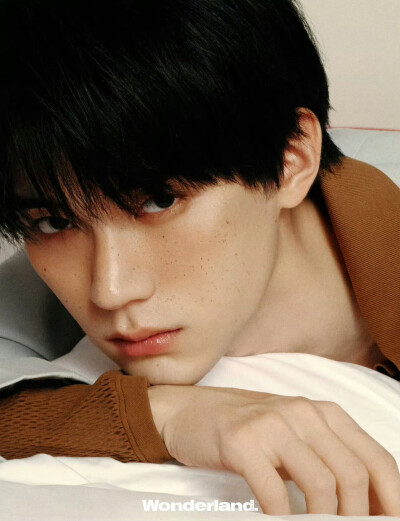 BY爱喝可乐的古娜小姐 中国 周翊然