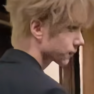 妈妈他才不是什么黄毛小子