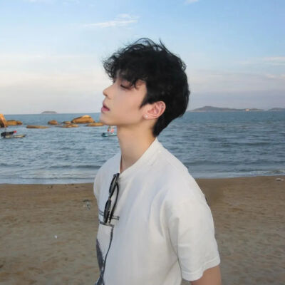 男生头像
喜欢点赞关注收藏