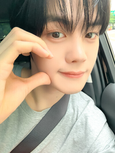  ୧⍢⃝୨