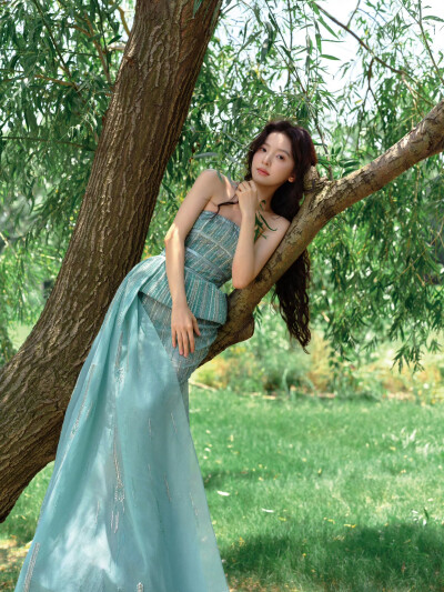 BY爱喝可乐的古娜小姐 中国 章若楠