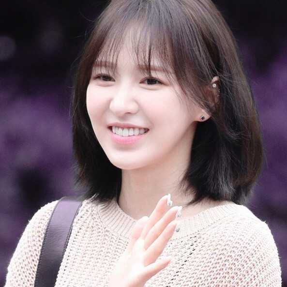 Wendy微调可二改
标FantasyBlue94