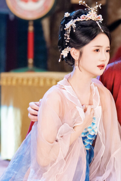 权宠黑心莲 秦莞之