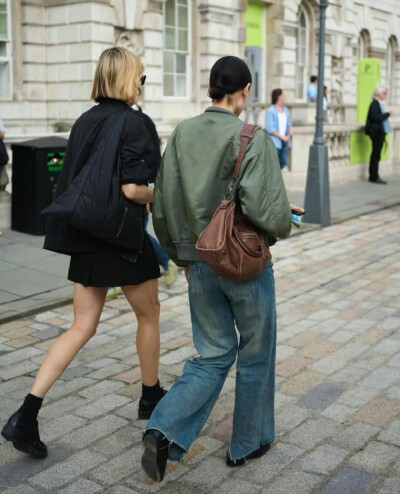 BY爱喝可乐的古娜小姐 