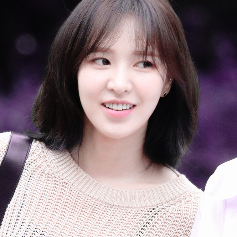 Wendy微调可二改
标FantasyBlue94