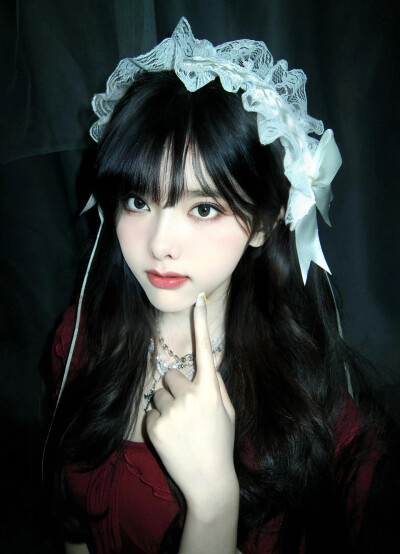 女孩我的故事因为你而展开