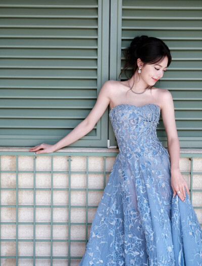 BY爱喝可乐的古娜小姐 中国 赵今麦