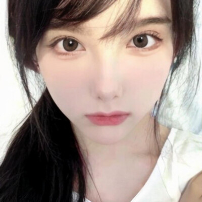 有没有女孩愿意帮我截头像？我把原图发给你，你帮我截成1:1