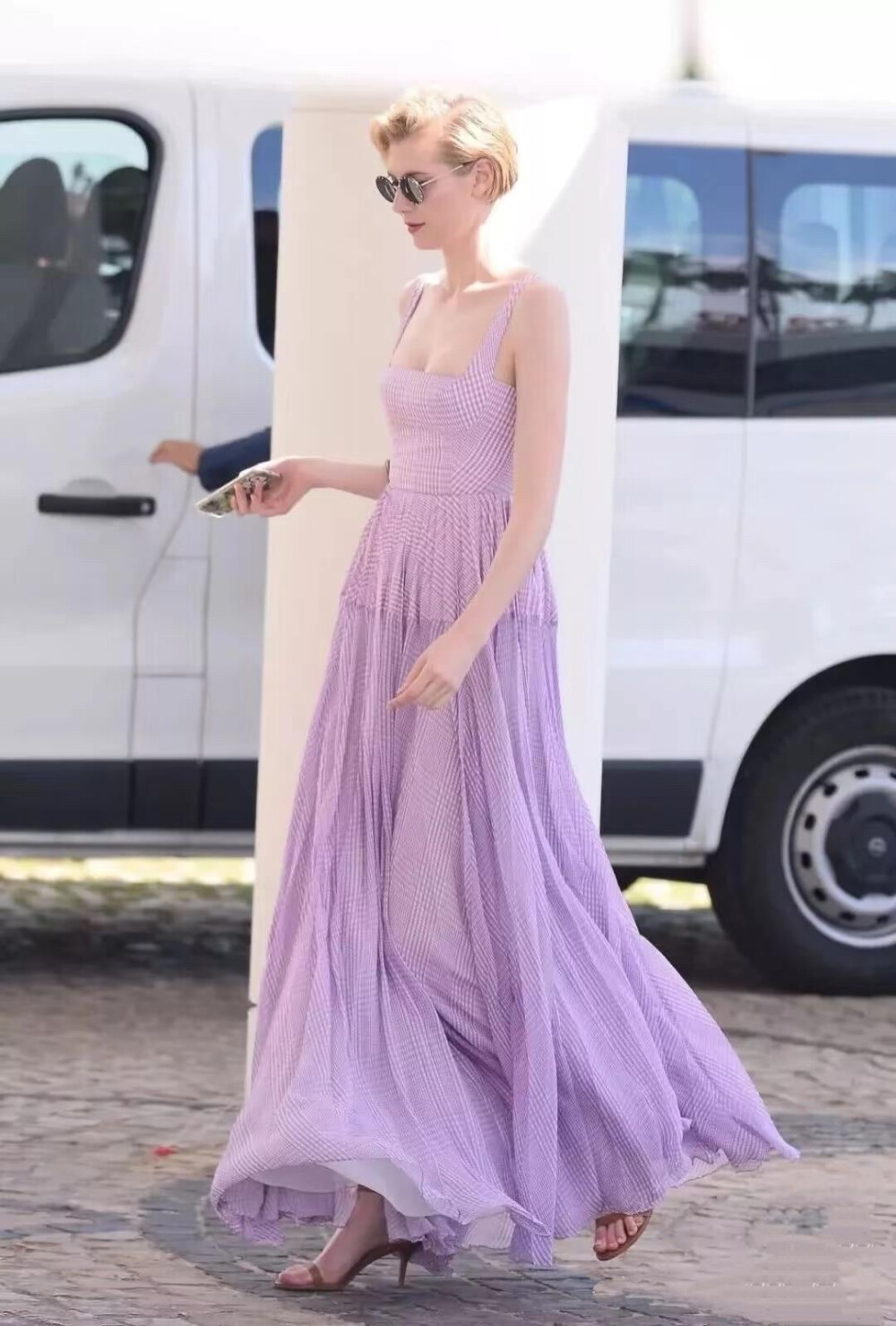 BY爱喝可乐的古娜小姐 