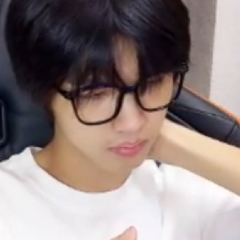 顺毛黑眼镜小猪最有心叽