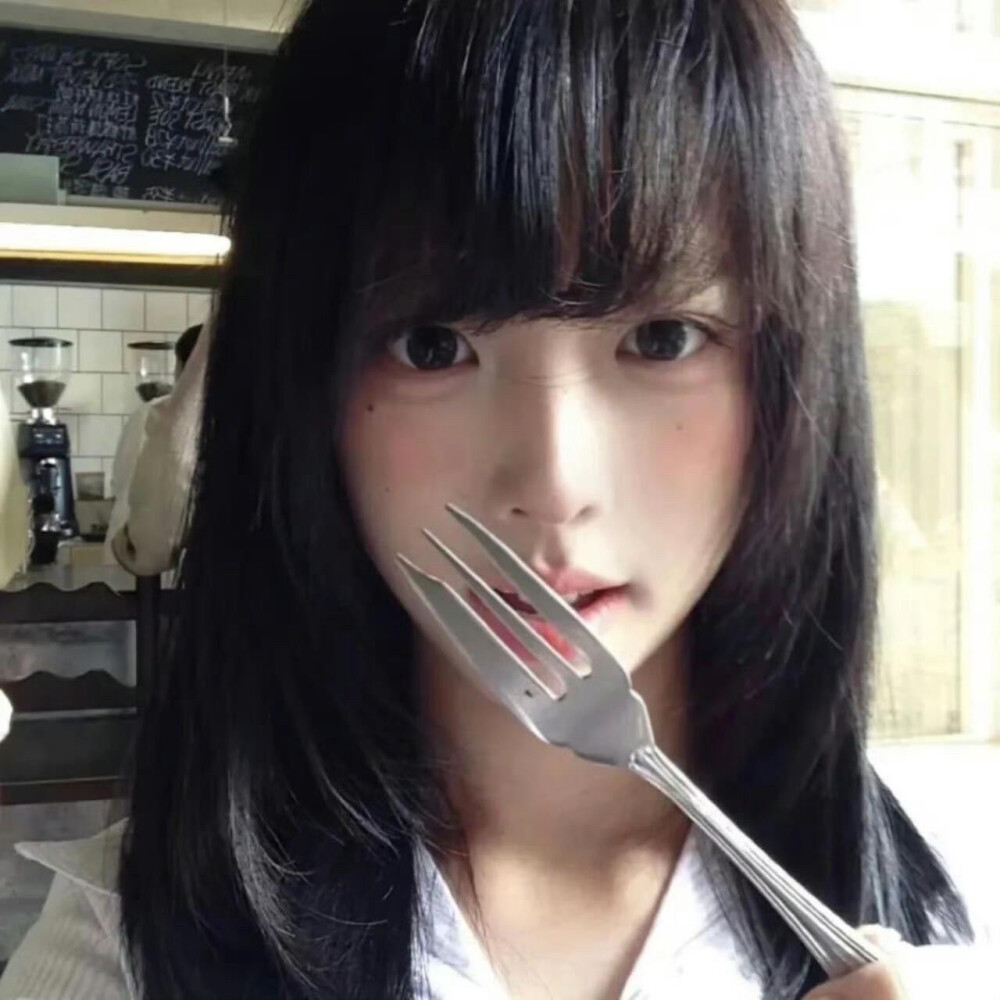 "以往的误会不需要解开， 我们长辞永绝，就是最好的结果。"