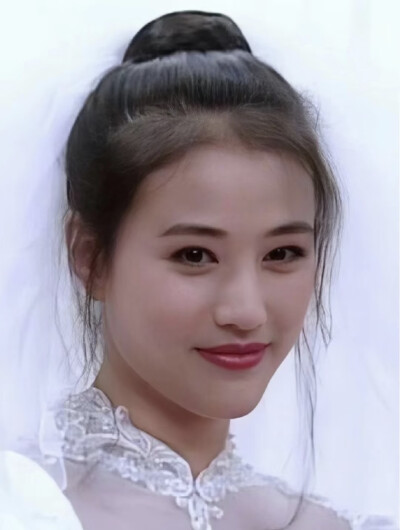 周海媚