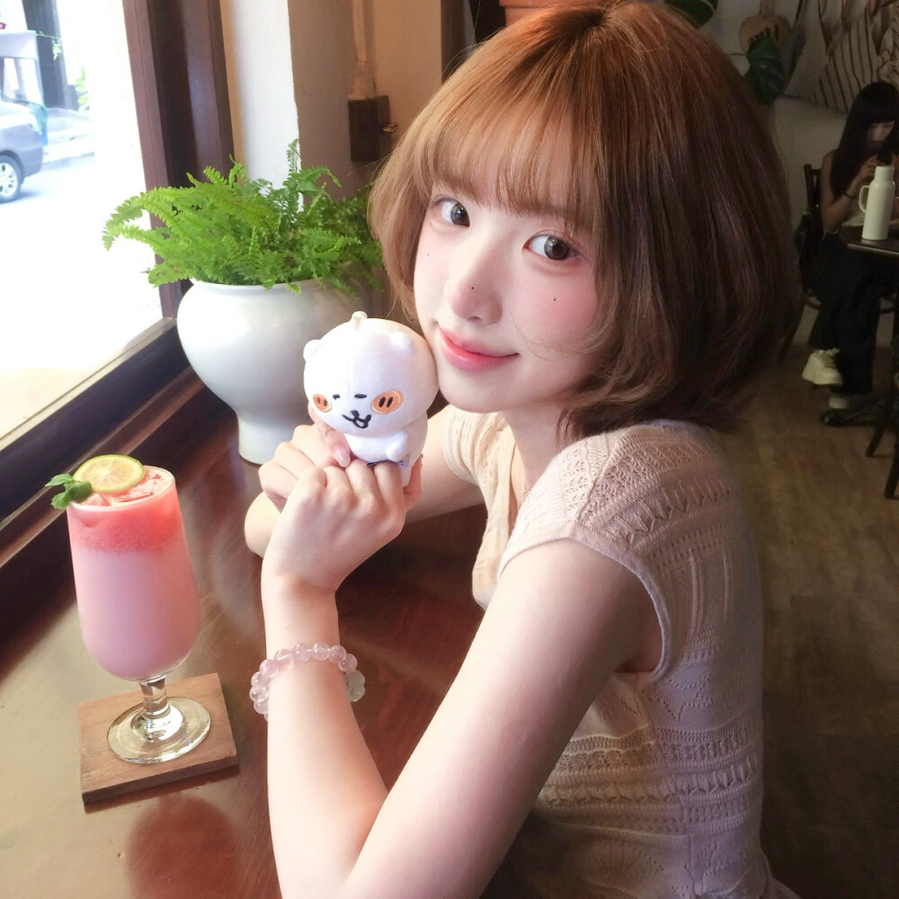 女头
二传头像注明出处