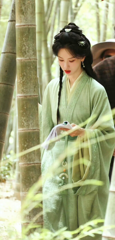 陈都灵