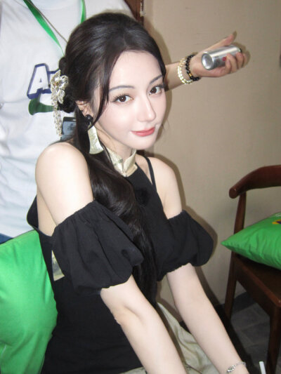 迪丽热巴