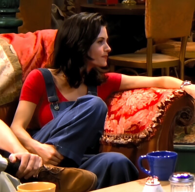 女生头像（侵删）（也可用作朋友圈背景喔）