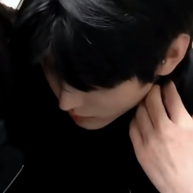 请喝咖啡的帅气学长