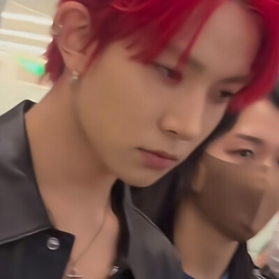 草莓还是火龙果？