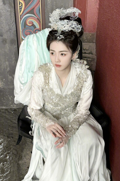 临江仙 花如月